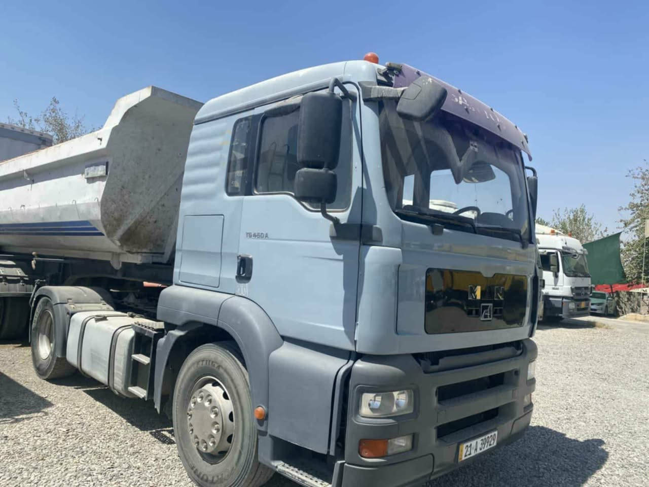 سلام عليكم موديل 2004 تحويل ثاني يوم سعر 95 وبيه مجال سيارهه خير من الله رقم الهاتف ***********
