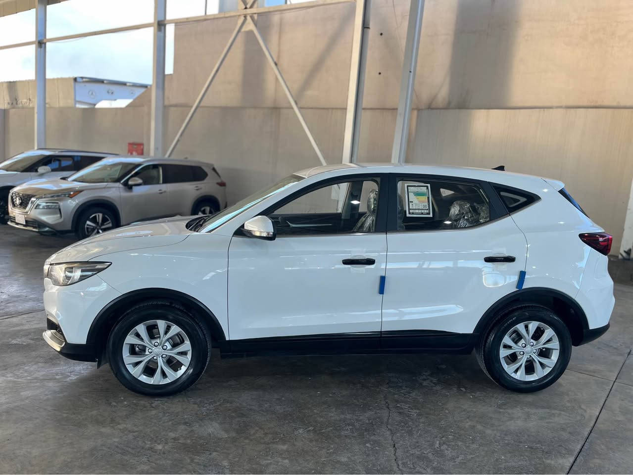 Mg zs 
بێ بۆیاخ 
یەک پەلە ساردی هەیە باقیات دەعامی بۆ دەعامی بەشەرت کامل جوانکاری بۆ کراوە 
شاشە کامێرا 
بەسمە
ویل کەپ
ئاوێنە ئیشارەت
پێش و دوا کامل لید و لێزەر 
تەحویل و غرامە هەمووی بەشەرت
لە سلێمانیم
نرخ:١١٠$
***********
*********** Singapore
