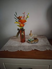 ورد شنيل • وردة مضيئة • لوحة قهوة