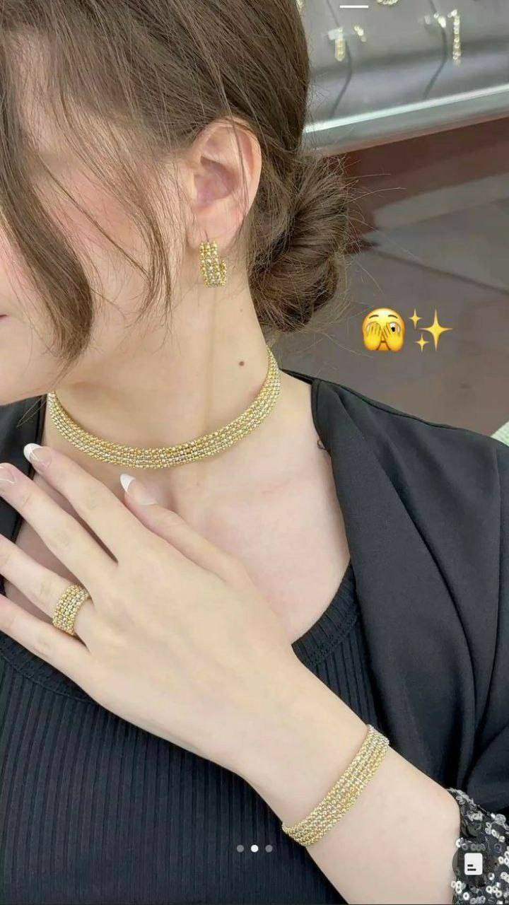 جديدنا اللي يحبون اللون الذهبي تصميم الدرويكا مميز 🔥
عقد فخم مميز مرصع حجر زركون سويسري اصلي درجه اولى 🔥
مطلي ذهب❤

ضمان سنتين على اللون👍

 للطلب والاستفسار على الدايركت مسج ❤

20الف  طلاء ثابت  بدون خاتم 

يوجد توصيل لجميع محافظات  متوفر


**إذا كنت صاحب هذا الإعلان وتريد حذفه لأي سبب، رجاءا أرسل رسالة إلى الدعم الفني**