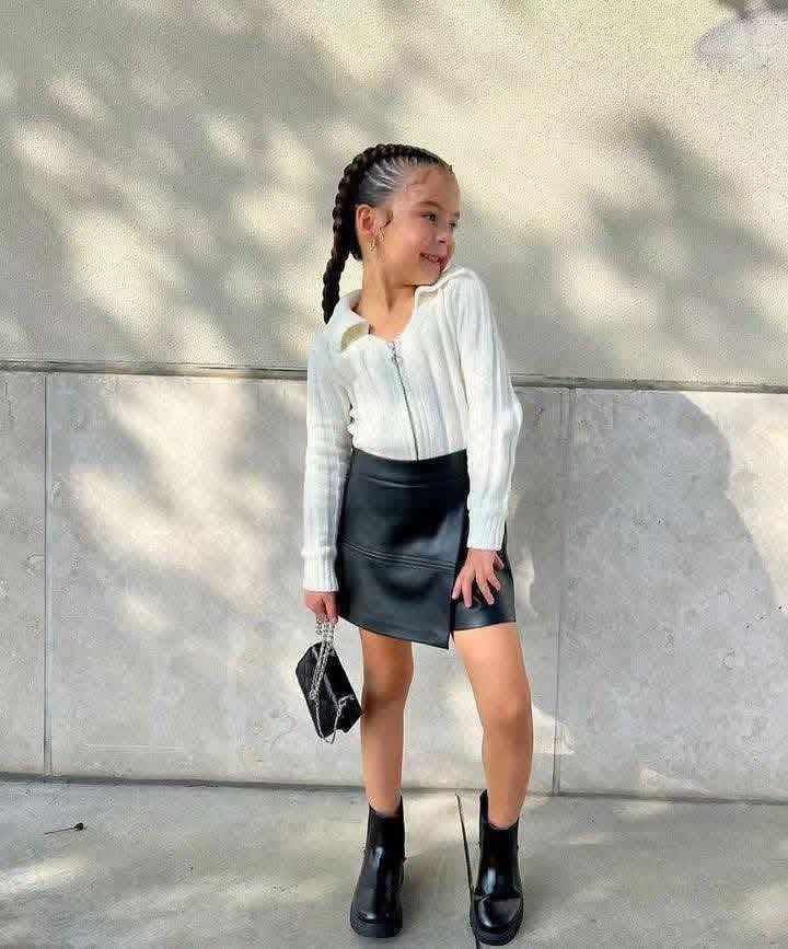 #ملابس اطفال 
الاسعار تبدأ من 7 الى 22 
متوفره كافه القياسات


**إذا كنت صاحب هذا الإعلان وتريد حذفه لأي سبب، رجاءا أرسل رسالة إلى الدعم الفني**