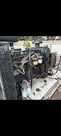 مولدة بيركنز ١٥٠ كيفي نظيفه جدا سيت بلادي للبيع بغداد ٠٧٧١٤٢٦٠٨٧٩