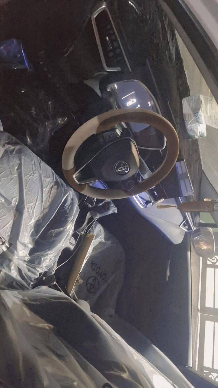 سلام عليكم اخوان عندي كورلا شكل الأمريكي مديل ٢٥ بسمي ماشيا ١١ الف للاستفسار الاتصال  او وات ساب *********** مكاني بغداد  سعرها ١٥٣
