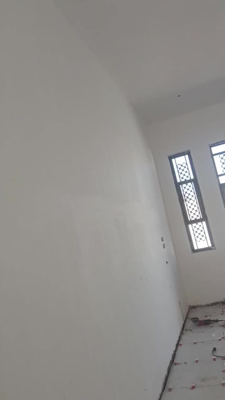 خلفه سيراميك وبورسلين متفرغ
اشتغل بجميع مناطق البصرة 
رقمي للتواصل ***********
