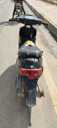 بوتين مكينه وشاصي شرط ربع مايعوزو شغل وامشي سعر 200ببي مجال بسيط جدا 0...