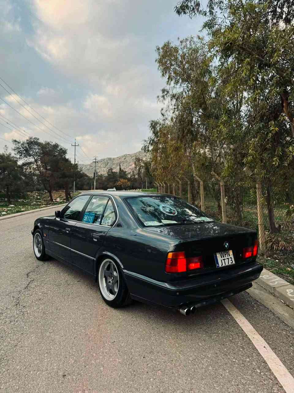 سةرةتا بة ناوي خوا فروشتنی خئرا 525iA BMW1995 فولي بي سلايت سةيارة كة بي دةعم بي بوياخ  سةيارةكة ارم بلاستيك هةوليرة ارمو ئةوةليات بةشةرت جوار تايةو ويلي ناو باكةت سةيارةكة يةك دينار مةسروفي نيية تةبريد لةسةر سويج سةيارةكة توند و تولة بةشةرتي ١٠٠ فيتةر لة رةسم جونة روبةروش ئاواية  ئةوةش رةقةم موبايل فايبةر و وةتس اپي لةسةرة ***********
