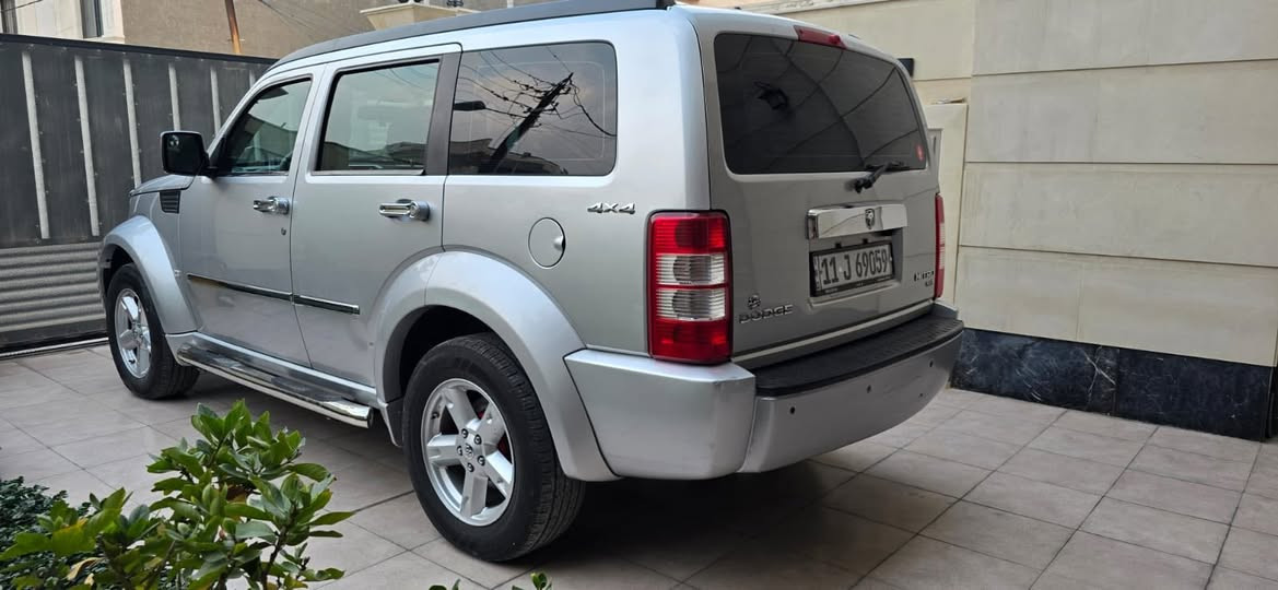 السلام عليكم درج نترو 2011 للبيع
السيارة مكفولة كفالة عامة من الصبغ والحادث والتبديل والبارد والايرباك نظيفة جدا مال بيت

فول مواصفات 
فتحة سقف سلايد
كشن كهرباء
شاشة
نيكلات بلاد
محرك 3700
6 سلندر

سعر 115 بي مجال للطيبين

مكانها بغداد المنصور
***********
***********
