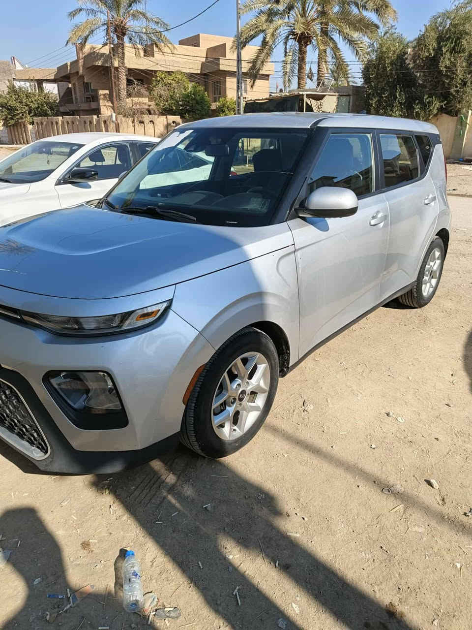 السلام عليكم
صول موديل 21

رقم بابل
 
لون سلفر
 
ماشيه 90m

موصفات عاديه

رادار حساسات

تحكم ذاتي 

توقف ذاتي

محرك دوش 2000 

بيه ضرر جاملغ امامي مبدل 

وتصليح بال باب مال الصدر 

صوره الحادث موجوده بالمنشور
 
سعر 137وبيه مجال 

بابل /حي الجزائر

***********
