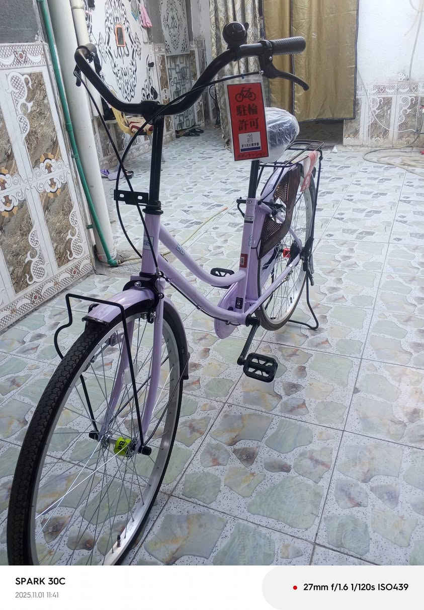 السلام عليكم بايسكل جديد صار له شهر مطالع اسمه بيدي بعد لزقاته بايسكل نظيف السعر الخاص يدون ايلاف استفسار على هذا الرقم***********
