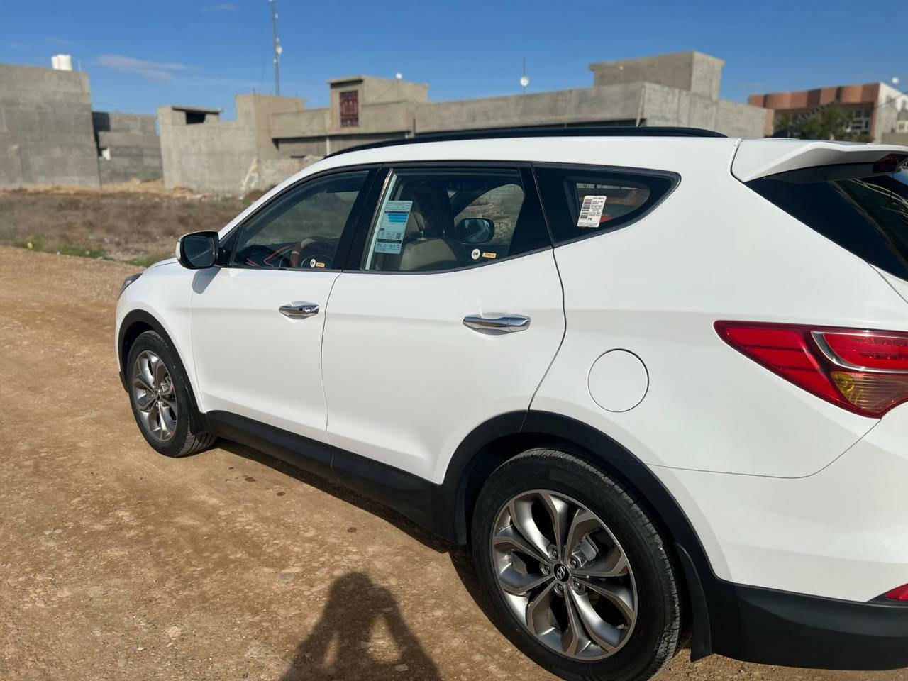 سنتافي 2013 
فول مواصفات 
كفالة عامة(كير _محرك_صبغ _تبديل_صدر)
رقم بغداد 6 سلندر
(بصمة _بنوراما_ كرسي كهربائي_ اشاير مري_ تخم تاير)
سنوية لغاية 2028
بأسمي تحويل مباشر
السعر 175
العنوان ديالى
الهاتف ***********
