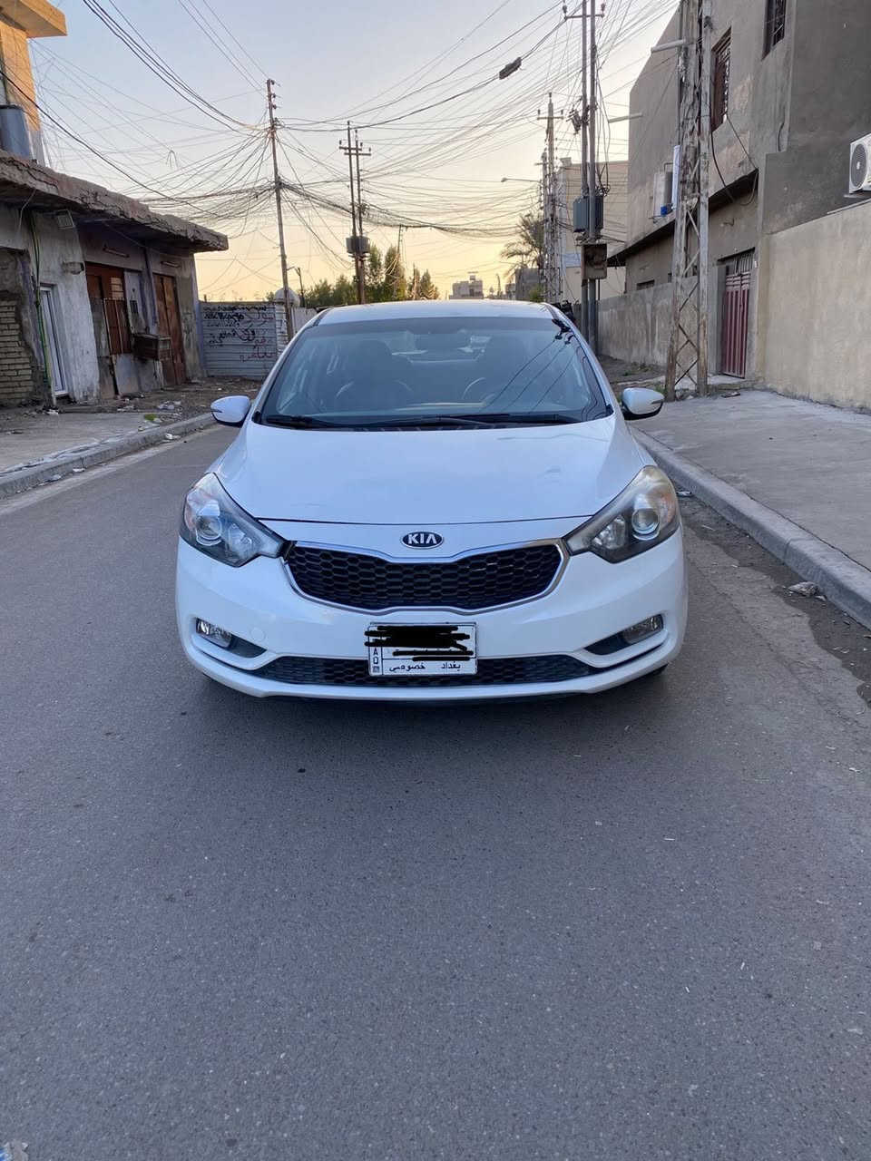 السلام عليكم
سيراتو 2016 خليجيه 
بيها اماكن بارد 
محرك 1600
السعر١٢٢$ و بيها مجال للشراي
للاستفسار ***********
