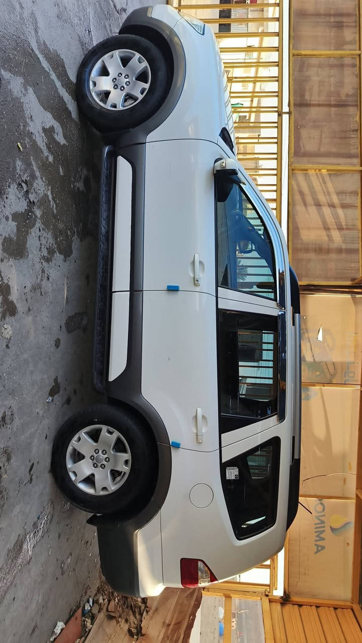 بسم الله الرحمن الرحيم
كيا موهافي 2012 خليجي 
للبيع او مراوس 
المواصفات 
1: زنون عالي ناصي 
2: شاشه كبيره وستيرن تحكم جهتين 
3: كشن سايق كهرباء 
4: فتحت سلايت 
5: مري كهرباء 
6: جنطه شفط 
كشنات جلد +تخم تاير جديد + منظومة تبريد جديد + رقم بغداد دولي 
سياره خير من الله لاتنقيص ولاصرف 
قبل شهر سويت ادامه كامله لمنظومة البانزين 
السعر :155 
مكاني : بغداد 
الرقم :***********
