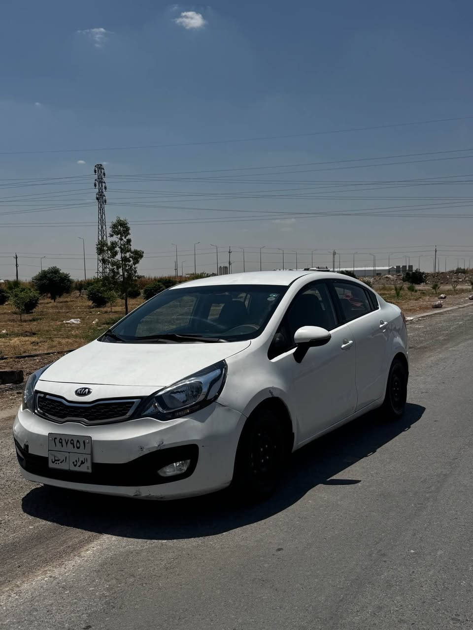کیا ریو مۆدێل ٢٠١٣
البیع و مراوس فطت نیسان سنی
سیارة ٤ طتع مصبغ بيدون دواخل بدون سانسي
ماشي ١٨٨ الف كيلومتر 
عینوان اربیل
كيا ريو مۆدێل ٢٠١٣
سیارەکە بۆ فرۆشتن و گۆرینەوە بە نیسان سەنی
٤پارچەی سبوغە سێ پارچەی پێشی لەگەر قەپاغ سوندوق شانسی و ناودەرکو و سەقفی بەشەرت 
١٨٨هەزار کیلۆمەتر رۆیشتیە 
رسمی فەعسەکەشم دانایە 
*********** أربيل, العراق
