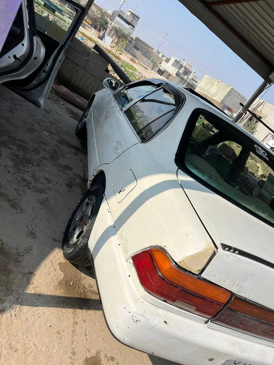 سلام عليكم سيارة موديل1992تسارة نضيفةسنوية لحد 2026شرط التحويل محرك طكت بخار سارة داخل نضيف  تبريد تدفئة كلة شغال السعر 47و بيعة مجال للطيبين/مكلف بل نشر /***********/صاحب السيارة
