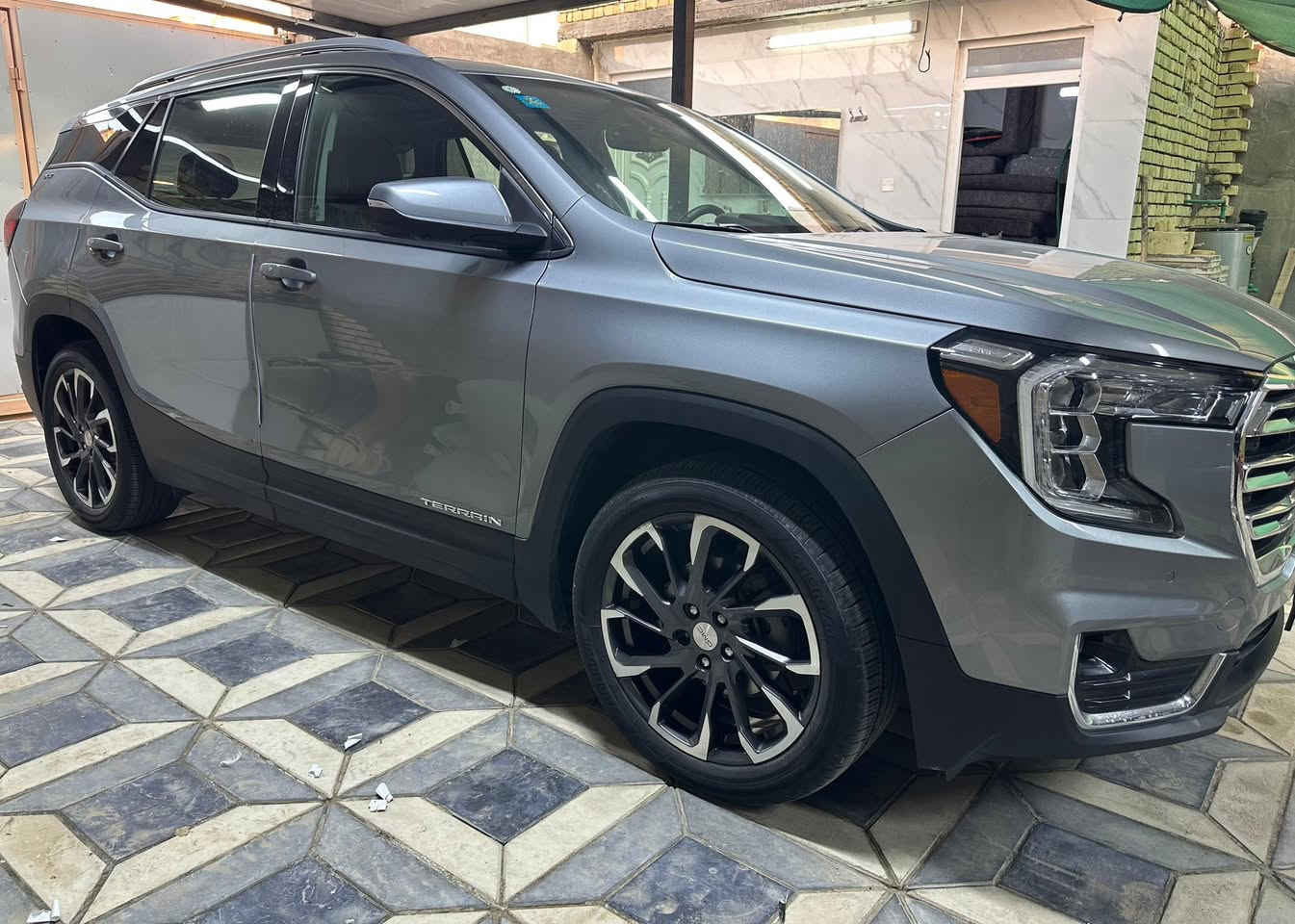بيع مستعجل 👋
جمسي تيران SLT-2 2023
الفئة: SLT-2 فول مواصفات
عداد المسافة: 30 الف كيلو متر
اللون: سلفر
المحرك: 4 سلندر 1500 توربو
حادث السيارة: تقرير مياه امطار جديدة بالكارتون قطرة ماي ماكو بداخلها
رقم الشاصي: 3GKALPEGXPL127883
المواصفات: بانوراما - حساسات امامية - حساسات خلفية - 5 كامرات - كشافات - ويل كب حجم 19 - اشاير بالمرايا - رادار امامي + جانبي + خلفي - تشغيل عن بعد - صندوق كهرباء - داتا شو - كشنات جلد - سستم صوت BOSE - كشن خزن ميموري - كشنات كهربائية - تدفئة كشنات - تدفئة ستيرن - هزاز بالكشن
كل ملحقاتها موجوده من سبير والعدة وحتى الارضيات الاصلية مال الشركة موجودة

السعر: 200$ ورقة وبيها مجال
مكاني: بصرة
الشراي يتصل على الرقم : ***********
