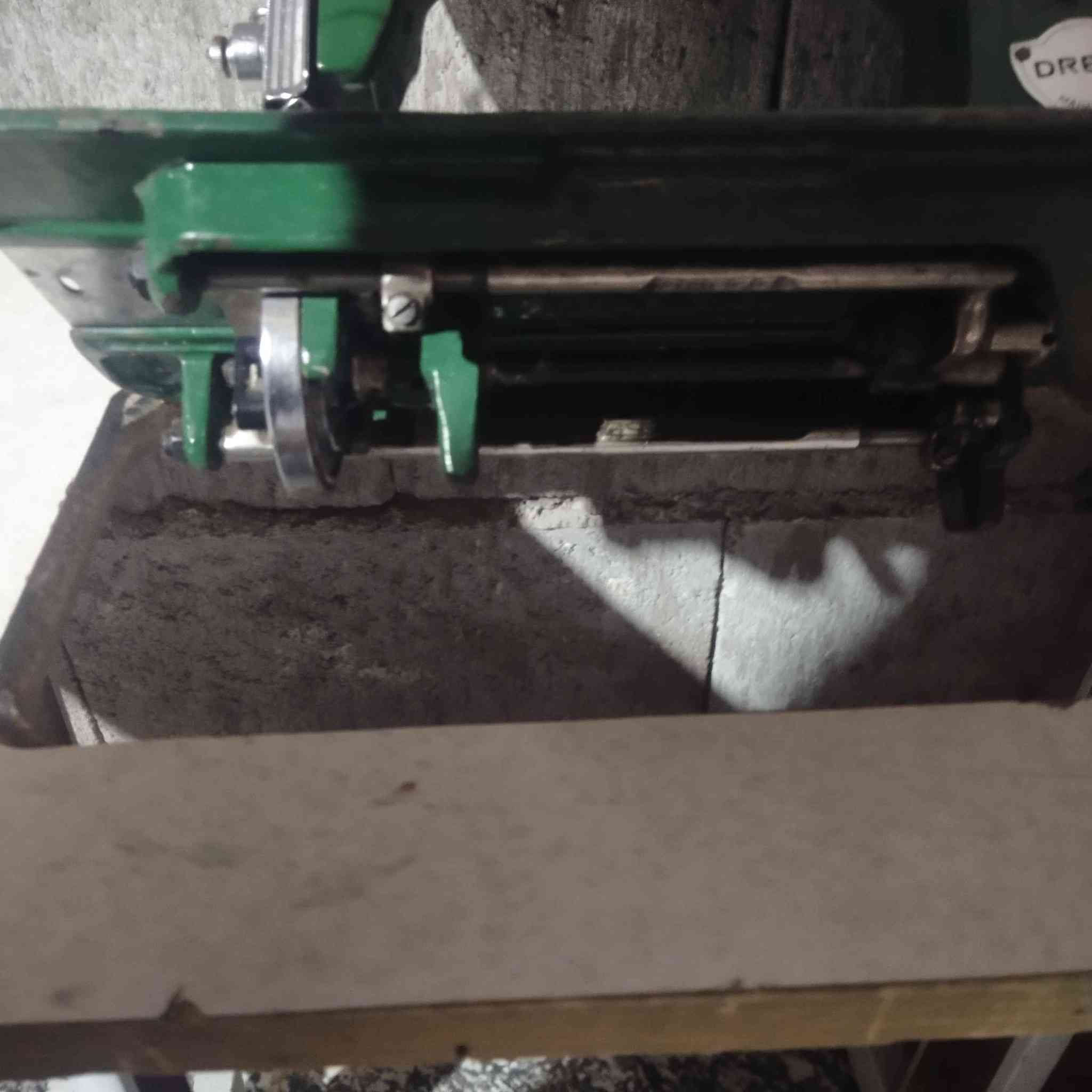 ماكنة خياطة نظيفة جدا مع الميز شط العرب, البصرة


**إذا كنت صاحب هذا الإعلان وتريد حذفه لأي سبب، رجاءا أرسل رسالة إلى الدعم الفني**