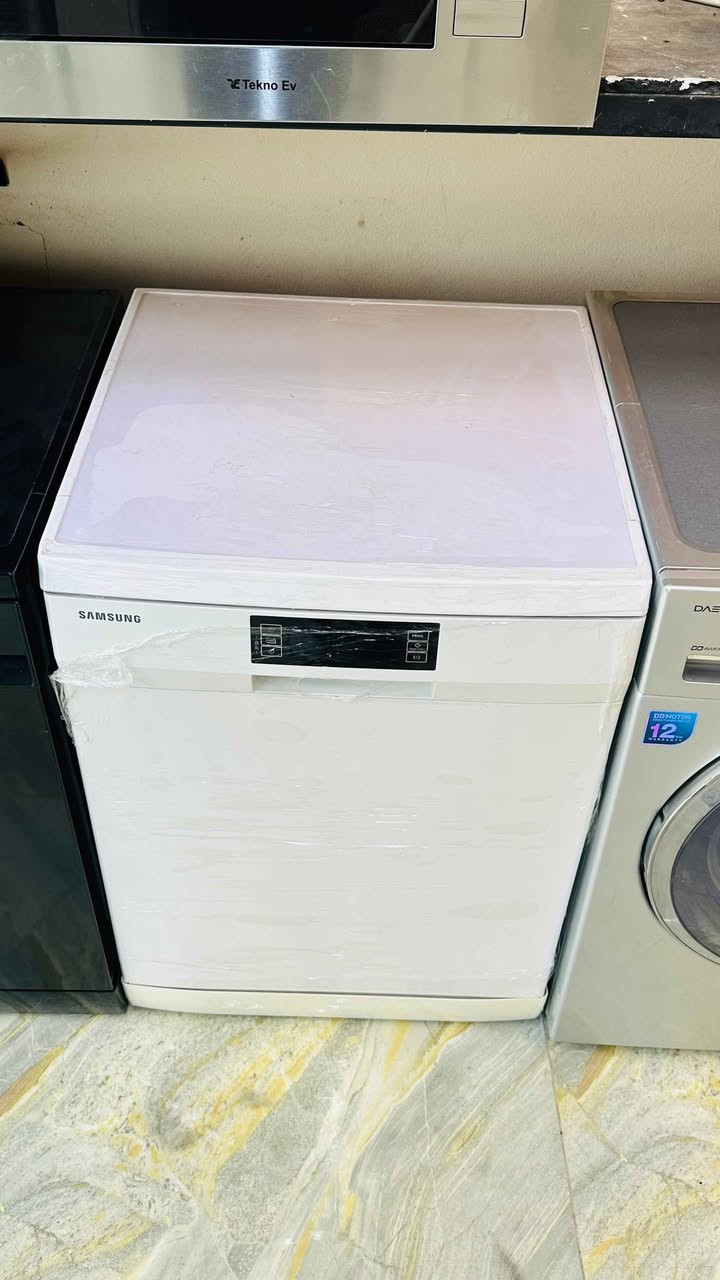 غسالة صحون ماركة سامسونك نظيفة جدا 3مرشات حديثة جدا💥💥💥
السعر 300الف❤️❤️❤️
. موصل الجانب الايسر /حي المثنى 
🌿🌿🌿🎀🌿
الشارع المقابل لمنتزه المثنى
✅شارع عمارة النخيل 
✅وماكس جيم 
✅وازياء النمور 

داخل الفرع بالنزول قرب كراج  غسل السيارات   

(منزلي) لبيع الاثاث المستعمل 
متواجدون من الساعة ال3 الساعة 10 مساءاً 

الاتصال  من بعد  الساعة 2ظهرا  الى 12مساءا 

*********** موصل, نينوى
