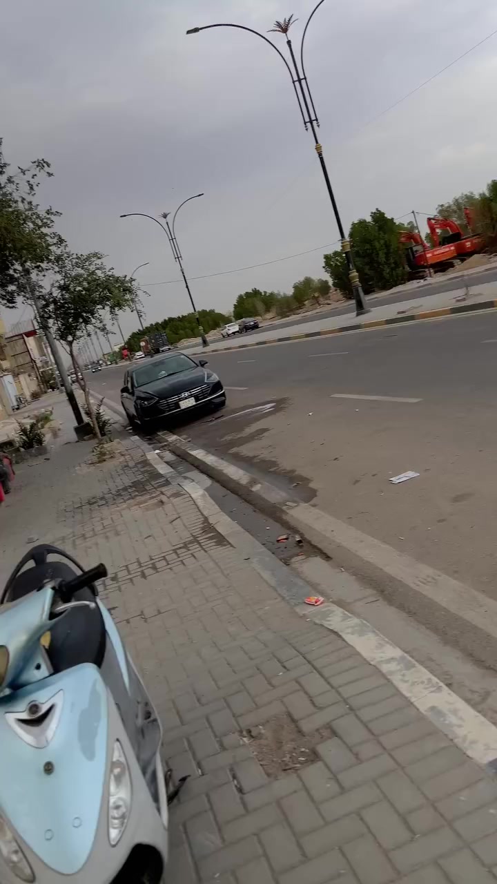 سلام وعليكم دراجه ماكس قجمه مفتوحه مبدله ولفات دراجه نضيفه وكلشي بلادي عـ فحص 
العنوان ياسين خريبط 
رقم الهاتف ***********
السعر 750 وبيها مجال
