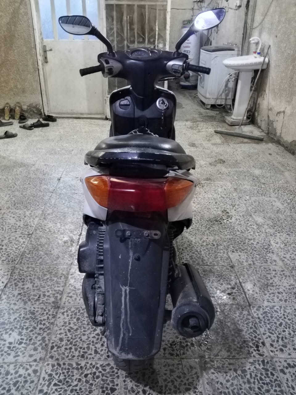 دراجه سكنس نثية 110 ياباني للبيع دراجه نكرة سلف بأي وقت كهربائيات كامله شغالات مابيها اي شي
الدراجه قبل ساعه  بدلت الكابريتر مالتها كامت اذب عندي دخان بيضة تبين فقط من تخلي الضوه جوة الصالنصة ومن تقفل سكليتر بيها اذب دخان مو قوي ضعيف //المكان بغداد حسينيه الراشدية///للتواصل : *********** أو مازنجر متواجد  
 ///السعر 275 الف وبيها مجال قليل
