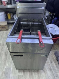 قلايه 5 مدافع للبيع مستعمله  مكان بغداد  07708966494