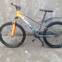 عندي باسيكل البيع سعير 40 07863237414 رقم الهاتف