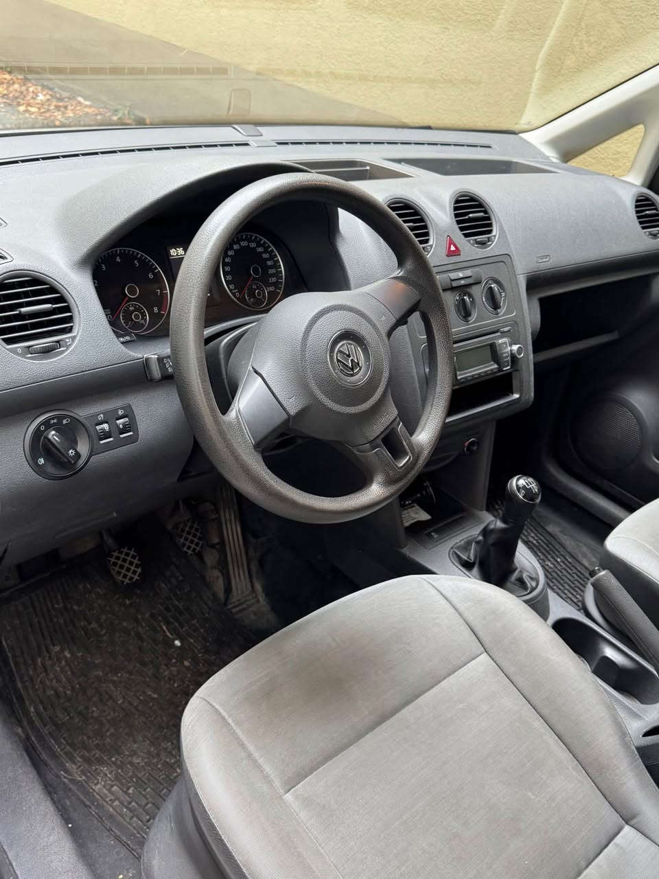 Frische Service frisch MFK 1/10/2025
Auto lauft  tipptopp   
Baujahr 2013 Getriebe, Handelsschalter km Zustand 63 000 Glarus, GL


**إذا كنت صاحب هذا الإعلان وتريد حذفه لأي سبب، رجاءا أرسل رسالة إلى الدعم الفني**