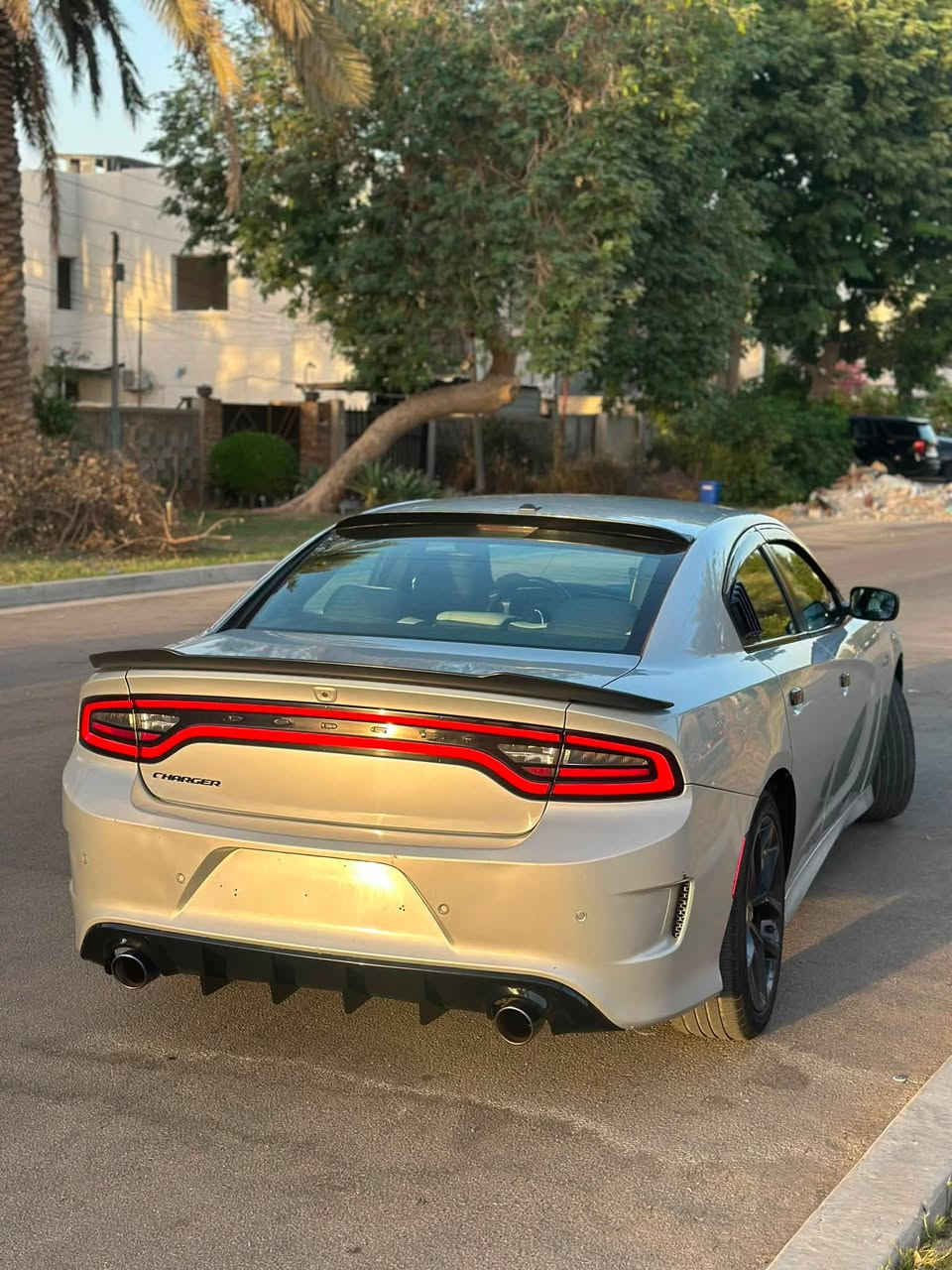 السلام عليكم 
جاجر 2021 وارد امريكي
محرك 3600
بيها 3 قطع صبغ باب خلفي جاملغ امامي باب الصدر +تحديث gt
رقم اربيل بأسمي 
شاشة كار بلي 
نقطة عمياء 
حساسات خلفية
بصمة +تشغيل عن بعد
ماشية 70 الف
السعر 205 وبيها مجال بسيط 

للاستفسار/***********

