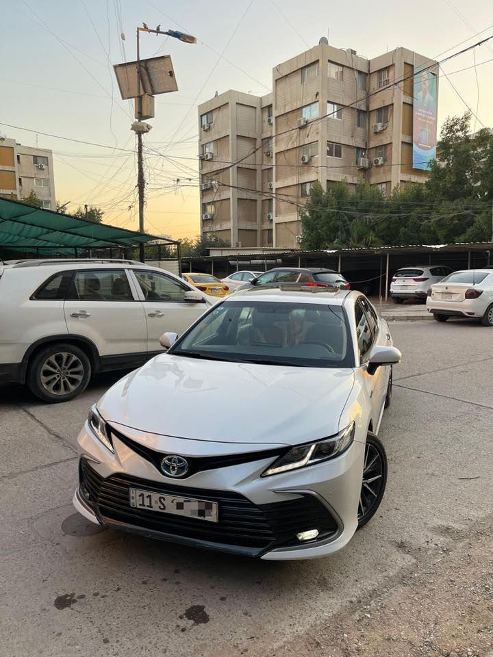 كامري 2024 وكاله عبد اللطيف جميل فول 1/1 GLE ماشيه 19 الف كيلو مكفوله كفاله عامه من كلشي 
  فتحه وبرده وكرسي كهرباء وشاحن واير ليس جديدا جدآ السياره مكانها بغداد باسمي تحويل ثاني يوم
السعر 253 وبيها مجال حك الجيه 
رقم الهاتف ***********
