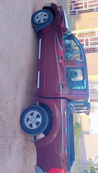 نيسان نيفاره موديل 9رقم بغداد مكغوله من الظربه صبغ قطعتين بدون دواخل ا...