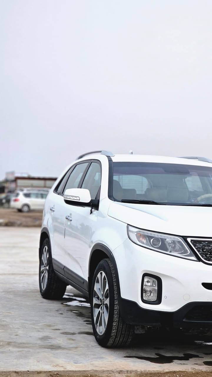 السلام عليكم.  للبيع.     سورنتو. 2014.
رقم واسط.   . مشروع وطني.  تحويل مباشر 

خليجي.    نص فول.     

محرك.  V4.     

جاهزه  وجديده.  بمعنى الكلمه. 

مكفوله من ضربه ما عده صبغ بل باب الخلفي .  السونار داخل المنشور شرط الفحص.  

السعر.  170 . $ وبيه مجال للطيبين 

مكاني.  ناصرية.

رقم الهاتف. ***********
