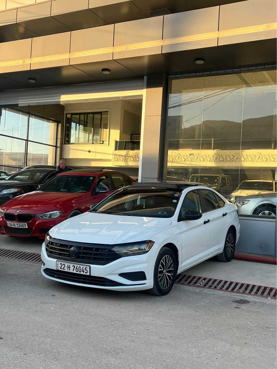 جيتا٢٠٢٠ se 
مواصفات se المعروفه

سيارة كلين بدون صبغ
فقط بيها تعديل 
لون ابيض 
بصمة 
بانوراما
رادار
كشنات تدفئه
كشنات جلد
امامي خلفي كبس 
بدون ايرباك بدون دواخل
تايرات جديدة صدر نظيف
حجر بيئة شرط
كير مكينه شرط
ماشيه ١٦٧ الف مايل 
سنوية رقم جديد 
تحويل وكاله شرط
مكان سياره دهوك
سعر154$ وبي مجال
رقم تليفون *********** وبي واتساب أربيل, العراق
