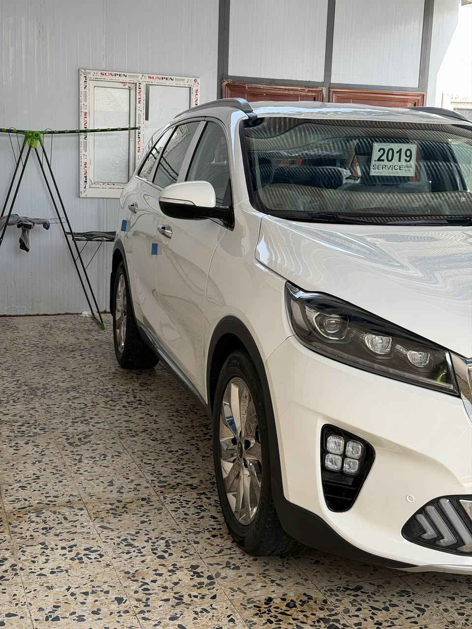 سورنتو  2019    6 سلندر تحويل ثاني يوم بيها جاملغ وباب جهة العبري السياره كلش حلوه ونضيفه  السعر ب١٨٠ وبيها مجال قليل ميسان العماره حي القصور ***********/***********
