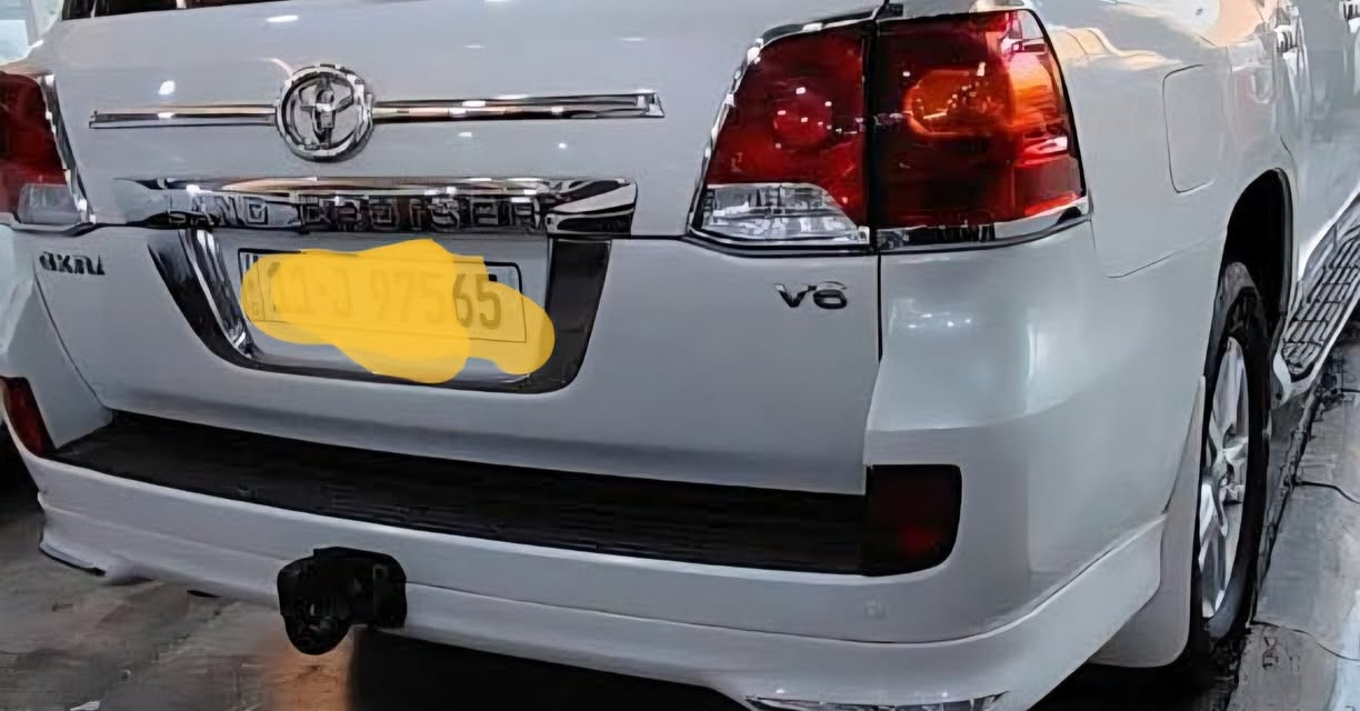 سلام عليكم دعاميات مع الحيه خلفي واماميه مع لايت عد٢ مع شباك مع بكلايتات ٤ متحرك وثابت مع واقيات زوج يرهم من مديل ٨ الى ١٥ تجاريات جدد ***********السعر ٦٠٠ الف
