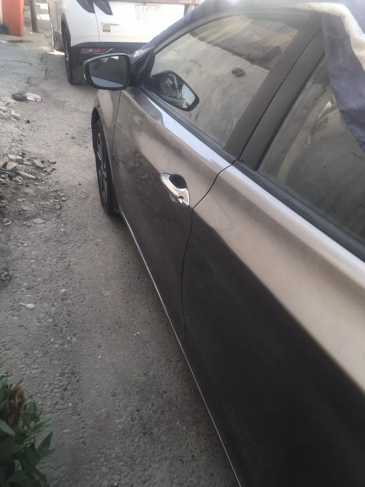 لنترا 2012خليجي رقم اربيل بسمي سنويتهة 2031كير محرك صدر امامي السيارة بسمي رايدهة 92وبيهة مجال ورقة ورقتين 
 ‭0776 708 3857‬ بغداد مكاني
