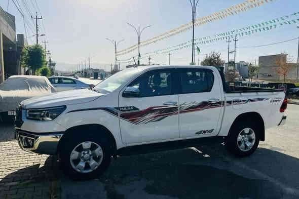 تويوتا هايلوكس 2023 – دبل أكسل، يد واحدة 
مسحوبة بسفري الشخصي 
رسمي ورقم مؤقت قير عادي 
بدون بوية وباقية على كلام الشركة
 يوجد فقط بستة تبريد واحدة 
كلشي على الشرط 
القير والمكينة على كلام الشركة 
السنة والبيئة جديدة – سيارة بيت

السعر: اطلبه بالكومنت ويوصل لك مباشرة 📩

القير والمكينة والتبريد والتحويل 
والغرامة كلها على الشرط

أرقام المالك: 
***********
 ***********
