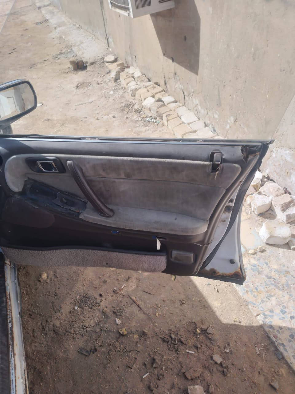 يا الله السلام عليكم هارتوب للبيع  1991 مكفول كص ونقل واصوليات بأسمنه مداور ثانيوم رقم ميسان انكليزي سنويه لل30 حداديه جديد تخم تاير جديد باتري جديد مكينه وكير مكفولات مكينه ونجي سياره ماعايزه السعر 30$
المكان النجف قضاء المشخاب
رقم  الهاتف ‏‪***********‬‏
واتساب موجود
