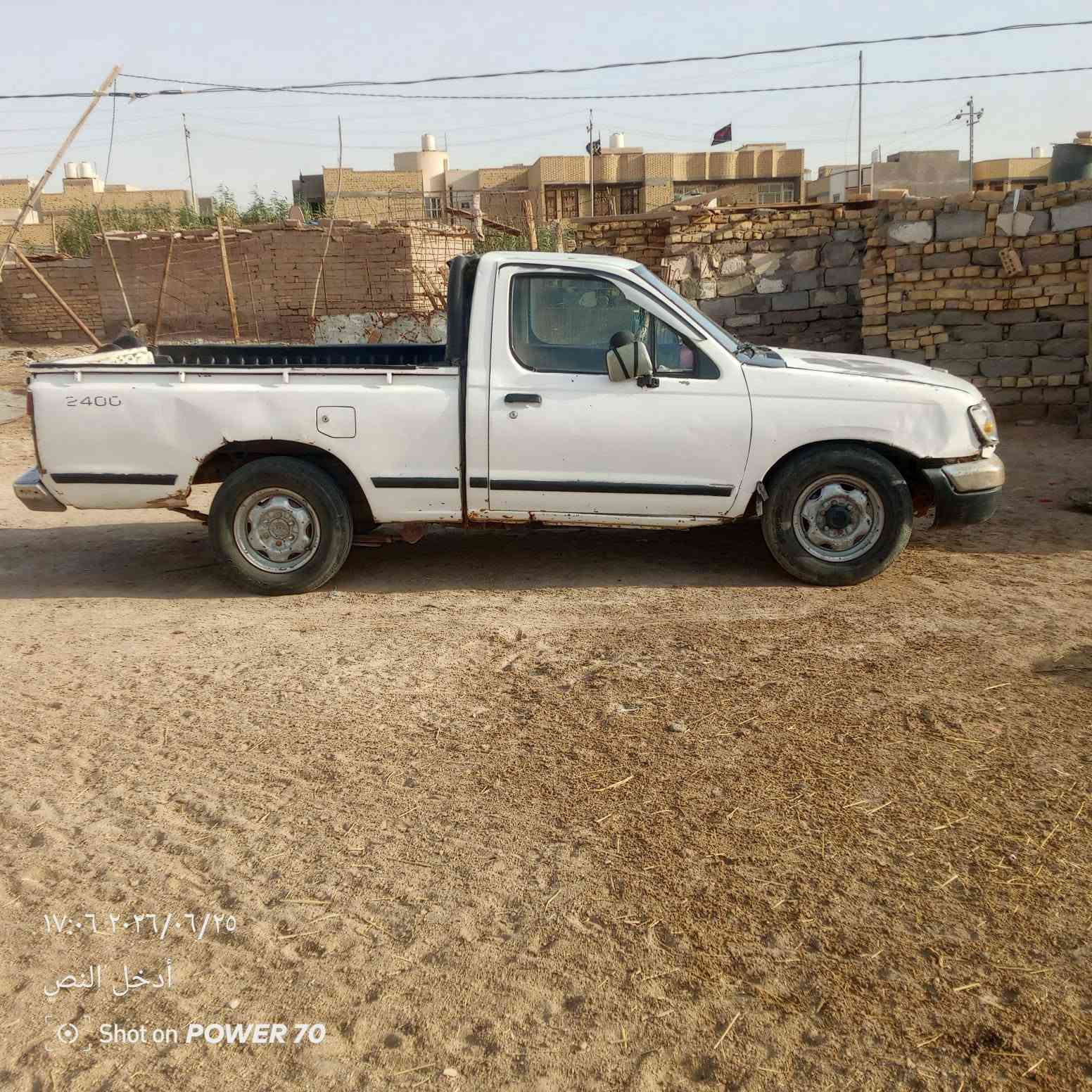 سياره للبيع العنوان الناصريه شارع المدينه المائيه مكفوله الرقم ***********
