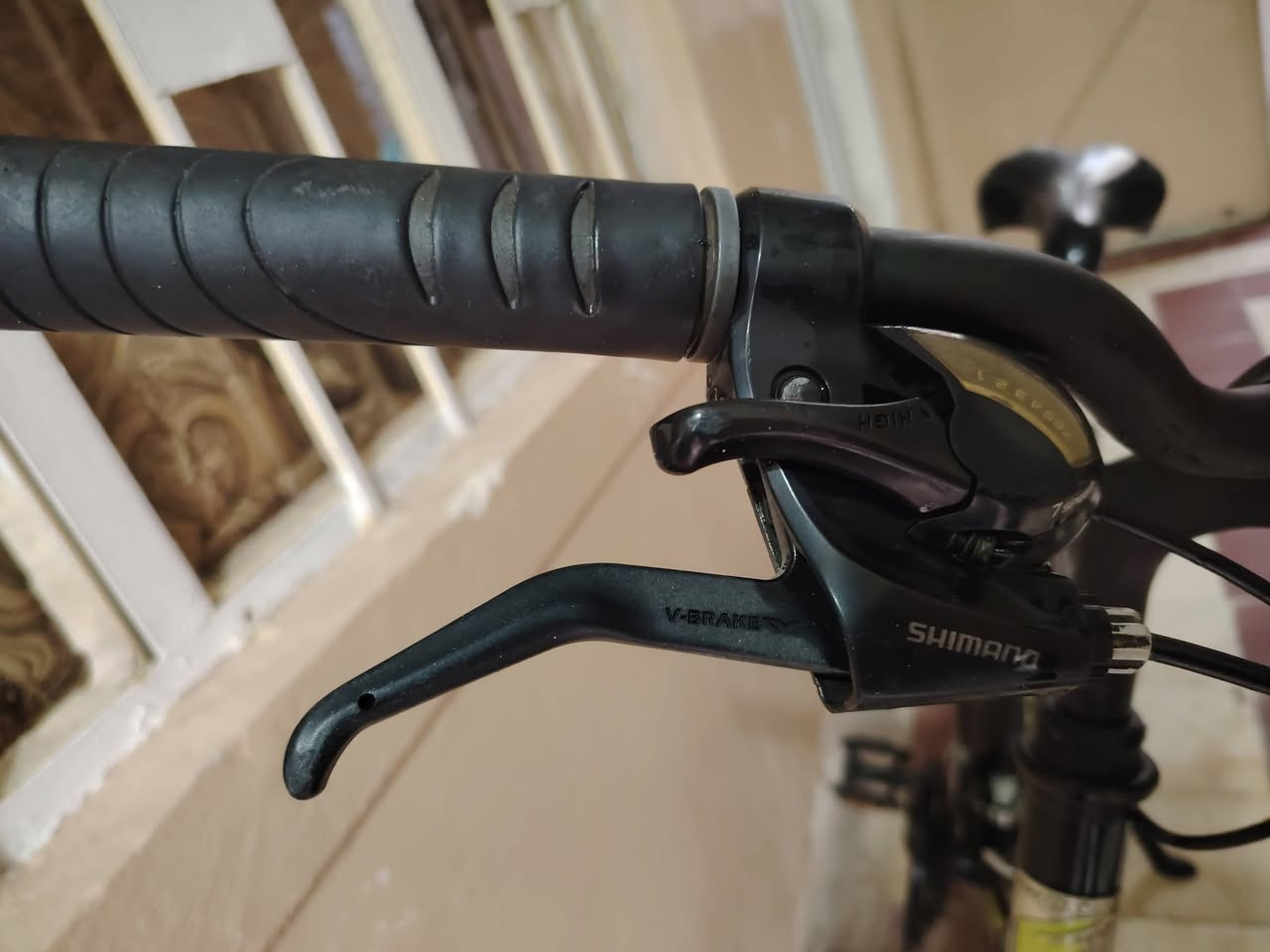 بايسكل حجم 27 للبيع
نظافة فول صطابات كامل 

مكينة نظيفة 

گيورة شيمانو الاصلي اليمين شغال واليسار انكسر قبل فترة 

السعر 110 دينار وبي مجال 

التواصل :على الخاص بس علقلي وكلي دزيتلك خاص

او على الرقم *********** وبي واتساب
