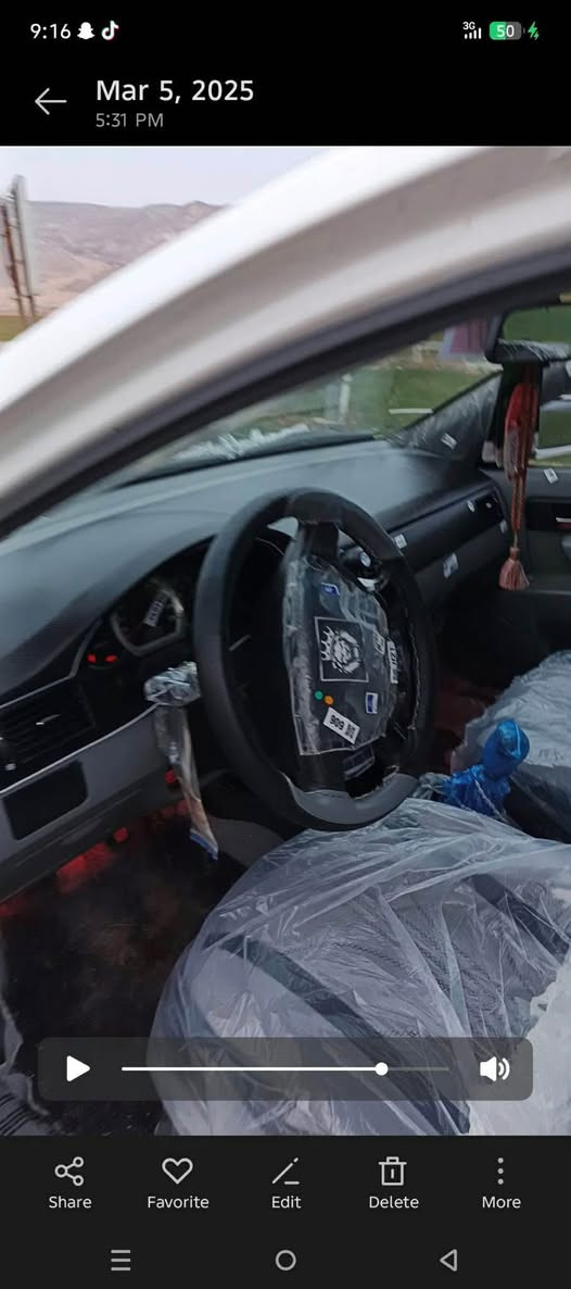 ئۆپترا2012 بەعام بۆیاخ دەی فرۆشم بەڵام عام نیە چواردەدەرگاو سەقفی بئ سبووغەبەلام سەقفەکەی کەمئک ساردی هەیە بەلام کەمە لە پشتوو پئشی کەپس 24سەنەوی بەسەر چووە بەشەرتی نوئ کردنەوەو بەناو کردن گئروومەکینەی بەشەرت چوارجام کارەبایی لایت ئەڵقە تابلئی تووندوو تۆڵەو بئ مەسرووفە تەبریت ساردوو گەرم مەزبووتسەیارەکە جائیزەو بئ مەسرووفە 
(***********)
(***********) كويسينجاك, أربيل
