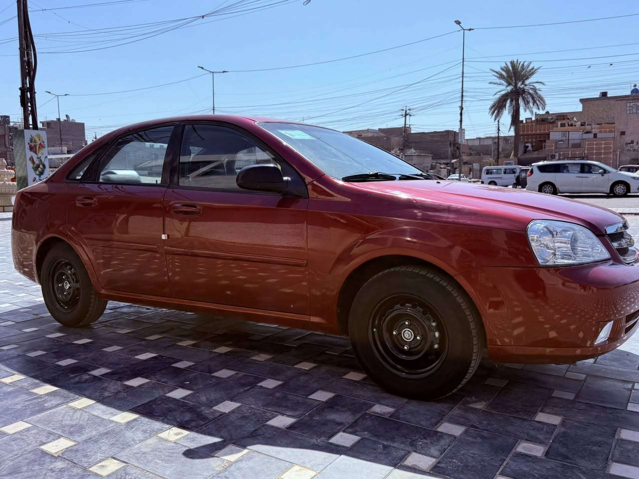 السلام عليكم شباب عندي اوبترا موديل 2005 كير عادي للبيع ماشيه 183 حقيقي مكفوله الضربه والتبديل صبغ بس الصفاح اثر جراد كير محرك خير من الله صدر امامي خلفي جديد تبريد ثلج تخم تاير مدوشمه عام بسمي تحويل ثاني يوم تراي وين ما يعجبك السياره مال جناي جاهزه عل آخر حبايه للشراي يتصل *********** مكاني بغداد حي اور
