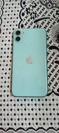 ايفون ١١ • ذاكرة ١٢٨ • بطارية ١٠٠