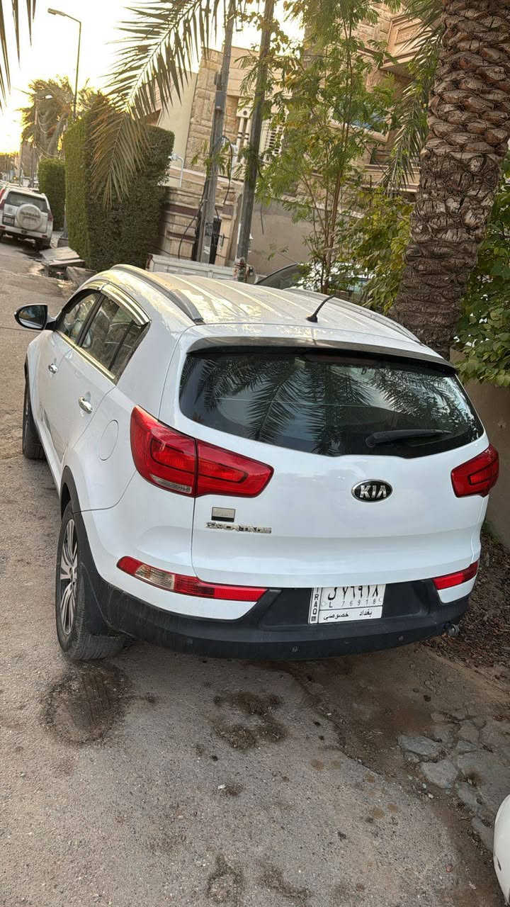 سبورتج ٢٠١٦ وارد يوغسلافي سياره جديده ماشيه ٨٥ الف بيها صبغ بقبغ الجنطه والهلال لخلفي بسمي سياره العنوان زيونه سعر ١٦٥ ورقه *********** فقط اتصال ووتساب
