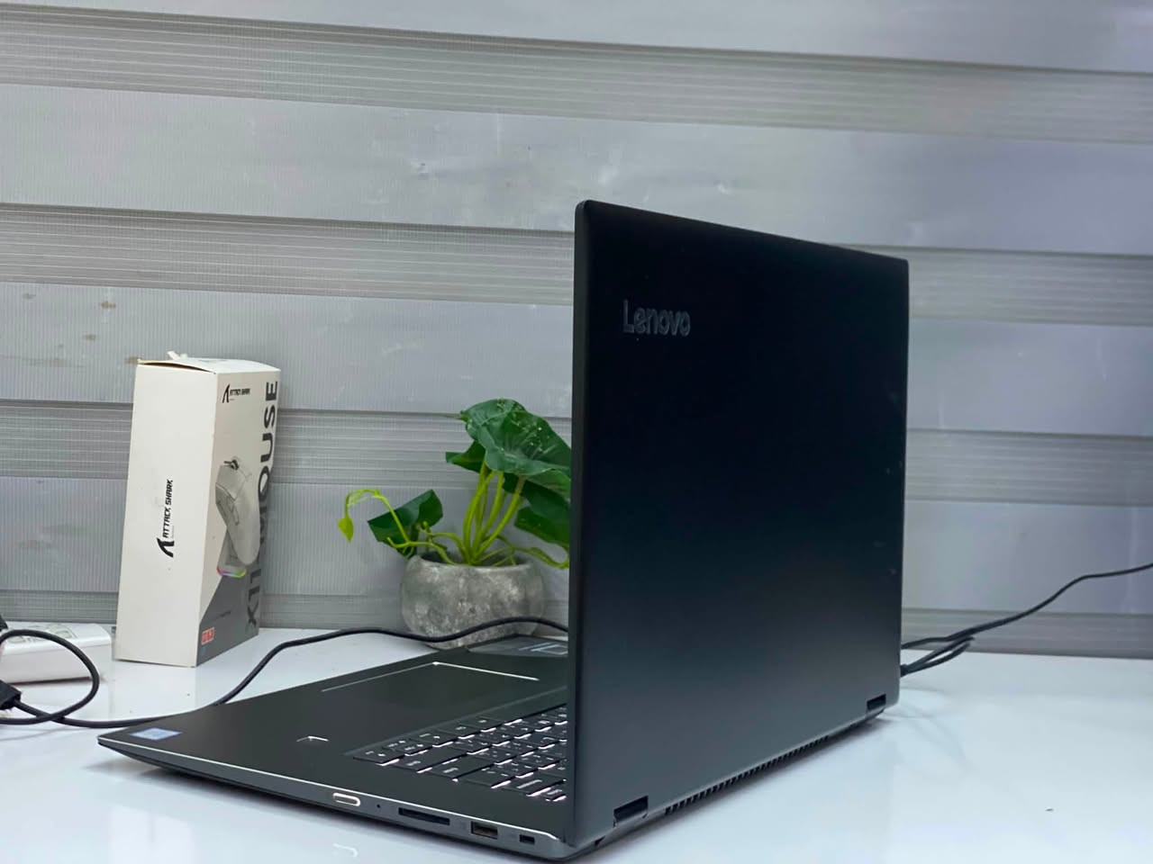 سلام عليكم لابتوب من شركه  LENOVO للبيع المواصفات مكتوبه بل صوره السعر 275 مكاني بغداد ابو اغريب


**إذا كنت صاحب هذا الإعلان وتريد حذفه لأي سبب، رجاءا أرسل رسالة إلى الدعم الفني**