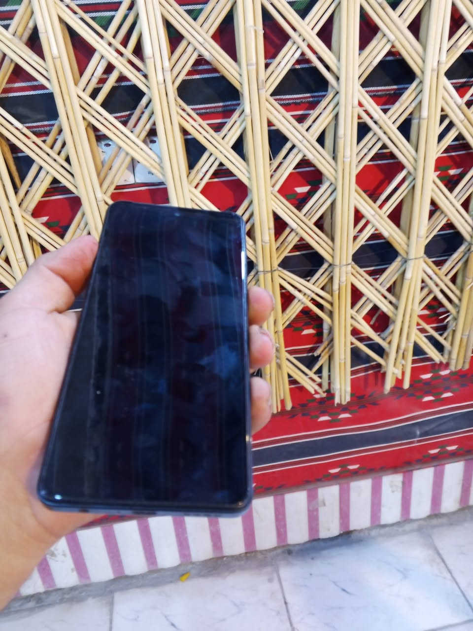*📱 للبيع Infinix Hot 40 نضيف 📱*

*✅ المواصفات:*  
- الذاكرة: *256GB*  
- الرام: *16GB*  
- البطارية: *5000mAh* تدوم يوم كامل  
- النضافة: 90% - استخدام حشمة  
- الجهاز سريع وما بيه أي مشاكل  

*💰 السعر:200  

*📱 للاستفسار:* واتساب [***********]

_جهاز قوي للألعاب والسوشيال، ذاكرة ورام عاليات_
