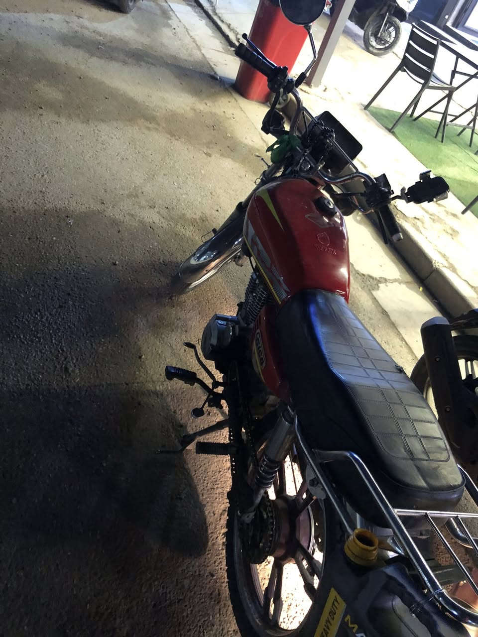 السلام عليكم ايراني مديل2021
لدراجه على ايدي يعني من شغل للبيت دهن كل سبوعين ابدل وتخم تايرات جديد وكلجات جديده شلعه ومعدل وكُلشي مابيه نقص بس يده بريك امامي …اوراق اصولي وين متريد تروح محد يحاسبك مكفوله من سرقه واللبي خير يدلل السعر600 وبيه مجال وخادم اني 
المكان بغداد الدوره …متواجد خاص


**إذا كنت صاحب هذا الإعلان وتريد حذفه لأي سبب، رجاءا أرسل رسالة إلى الدعم الفني**