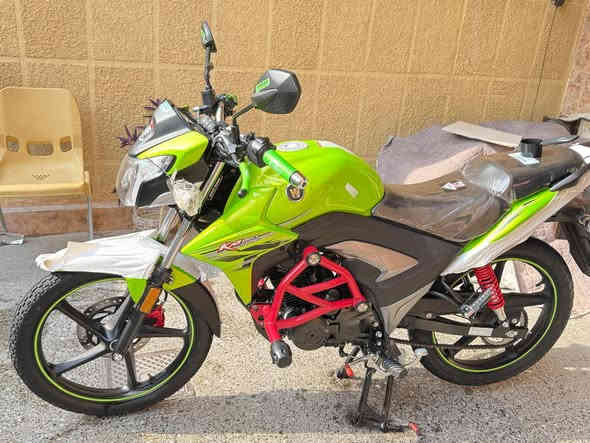 السلام عليكم هاوجي للبيع موديل 23 ماشي 8000 ماطور بعدها بالنايلون مكمرك جاهزمن كلء السعر 17 ونص وبي مجال شيء بسيط للشره وهذا الرقمي ***********
