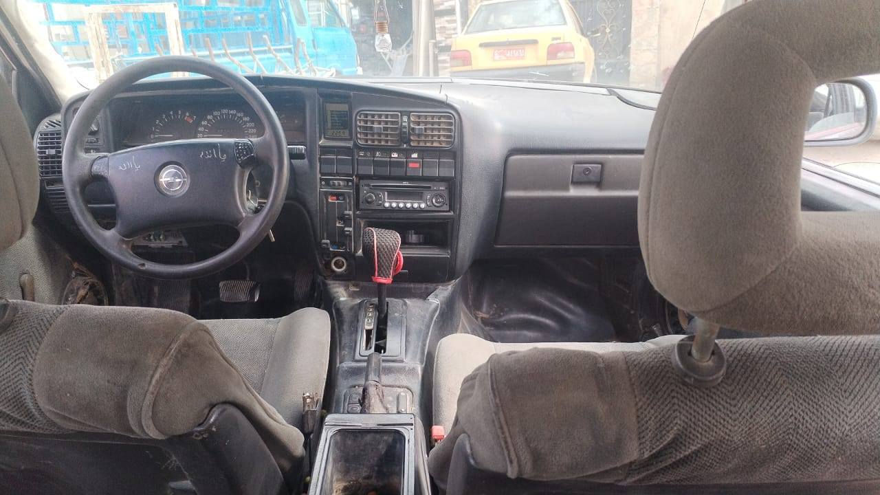 السلام عليكم 
اوبل اوميكا محرك 6سلندر بي خيط تبخير  كير اوتو شرط تخم تاير جديد باتري جديد كهرباءيات كلها شغاله 
رقم كركوك فحص بيها وصل مال لوحات وسنويه خضره وبيها وكاله بي اني ابيع حبل اكفلها من كلشي 
السعر مليون ونص 
العنوان صلاح الدين تكريت 
***********
