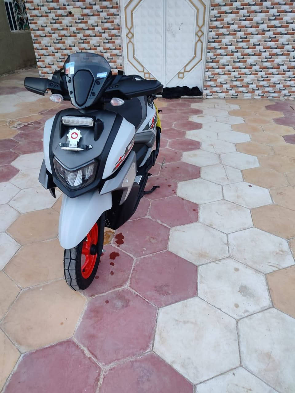 سلام عليكم شباب دراجه للبيع ZR 2025 دراجه مكفوله كفاله عامه دراجه نضيفه السعر مليونين 350 وبيهه مجال ***********
