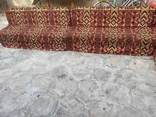 السلام عليكم غنفات إسفنج كعده عربيه عاليه للبيع السعر 200 الف وبيهن مجال رقم الهاتف ***********
