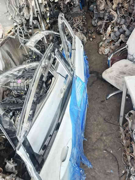 كلشي موجود لل اكسنت مضلع
العنوان حله حي الصناعي نادر الثالثة مجمع حسن السلطاني 

الرقم كرار السلطاني :***********
